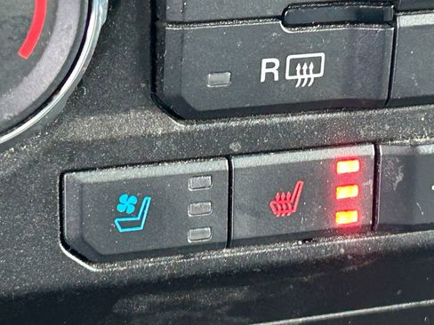 Used 2020 Ford F150 Lariat w/ Equipment Group 501A Mid image 18