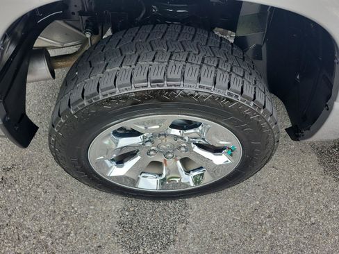 Used 2024 RAM 1500 Big Horn AWD/4WD image 4