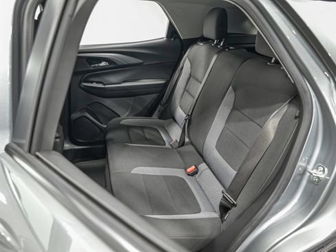 Used 2024 Chevrolet TrailBlazer LT w/ LT Cold Weather Package FWD image 26