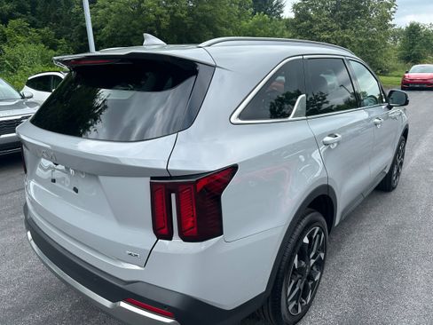 New 2025 Kia Sorento EX w/ Panoramic Sunroof Package image 5