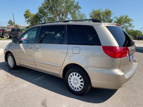 Used 2007 Toyota Sienna LE FWD image 4