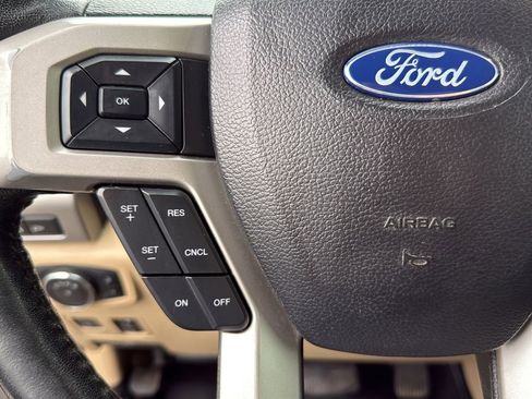 Used 2019 Ford F250 Lariat w/ Lariat Ultimate Package AWD/4WD image 16