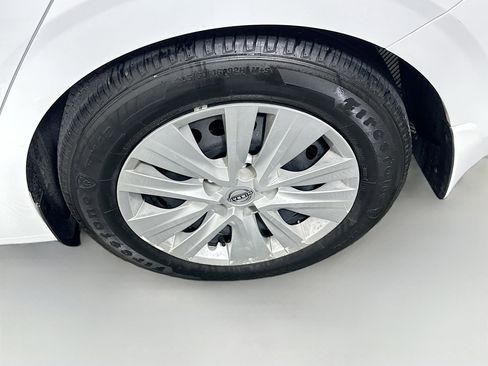 Used 2024 Nissan Sentra S FWD image 11