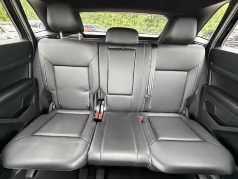 Used 2020 Volkswagen Atlas Cross Sport SE AWD/4WD image 24