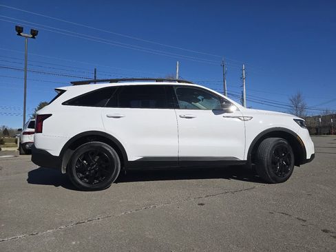 Used 2023 Kia Sorento S w/ Panoramic Sunroof Package image 17