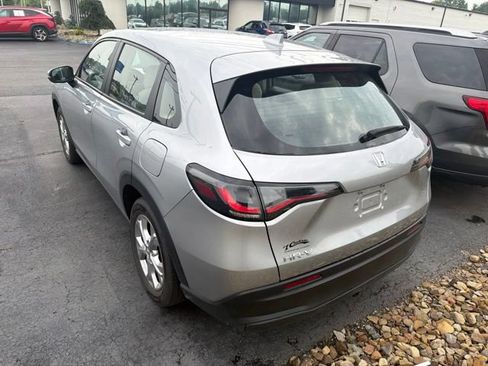 Used 2023 Honda HR-V LX image 8