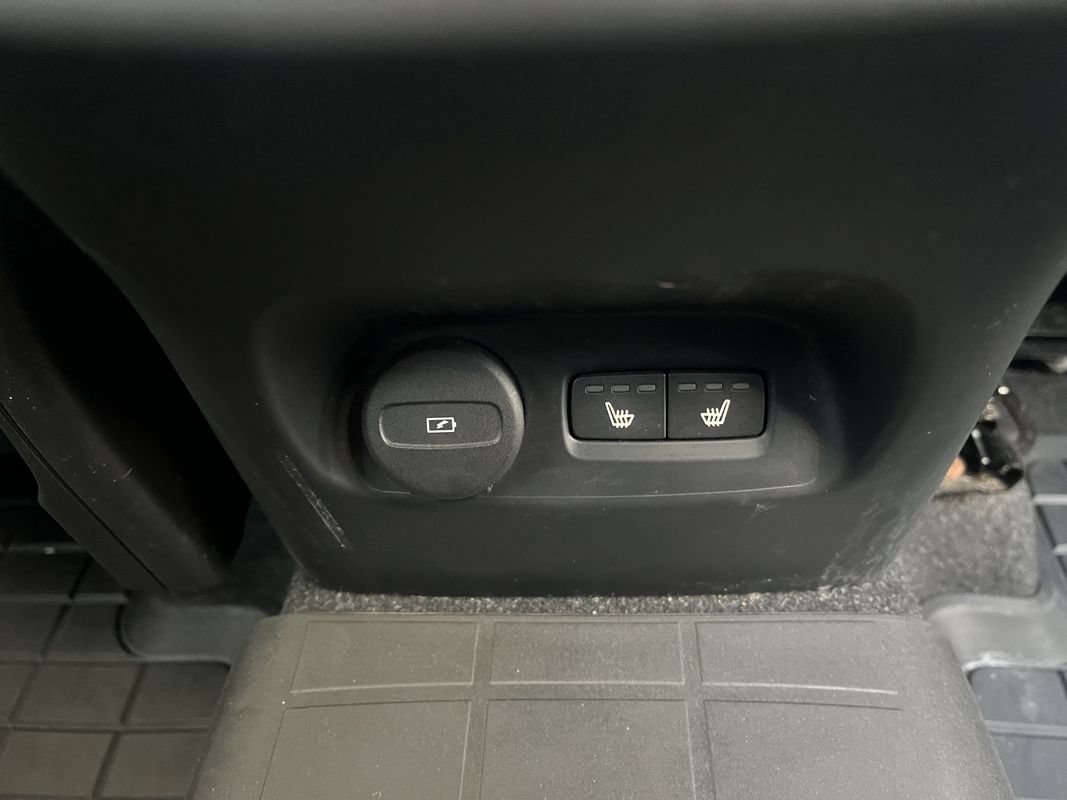 Used 2021 Volvo XC40 T5 Inscription w/ Advanced Package AWD/4WD image 22