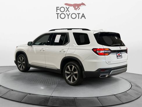 Used 2025 Honda Pilot Elite image 4