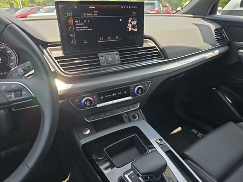 Certified 2025 Audi Q5 2.0T Premium w/ Convenience Plus Package AWD/4WD image 20