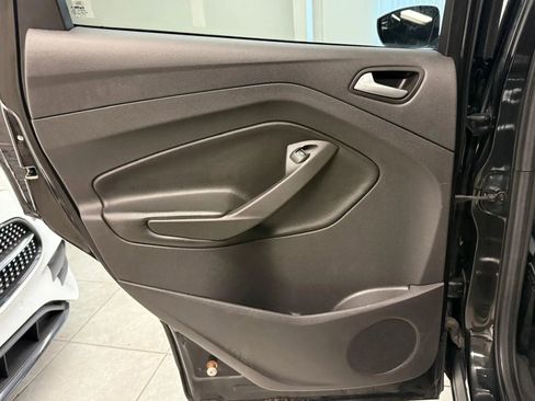 Used 2014 Ford Escape SE image 15