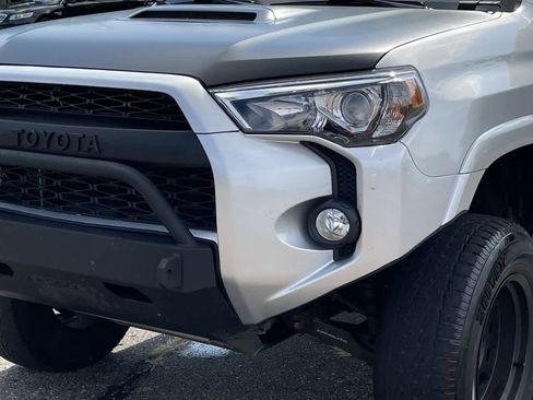 Used 2016 Toyota 4Runner Trail Premium AWD/4WD image 37