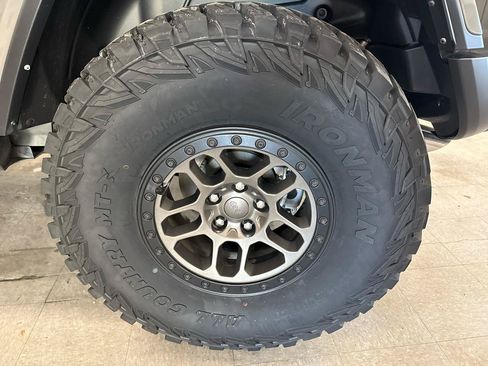 Used 2022 Jeep Wrangler Unlimited Rubicon w/ Xtreme Recon 35" Tire Package AWD/4WD image 70