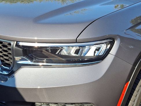 New 2025 Jeep Grand Cherokee Laredo X w/ Luxury Tech Group I image 3