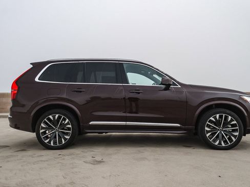 New 2025 Volvo XC90 B6 Core w/ Climate Package image 4
