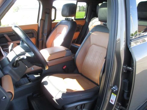 Used 2024 Land Rover Defender 110 X AWD/4WD image 23