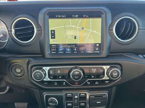 Used 2022 Jeep Wrangler Unlimited Sahara w/ LED Lighting Group image 18