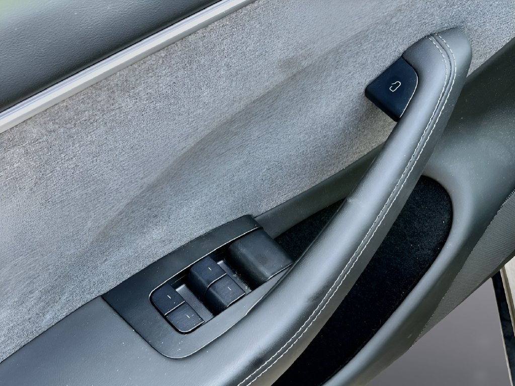 Used 2025 Tesla Model 3 Long Range RWD image 18