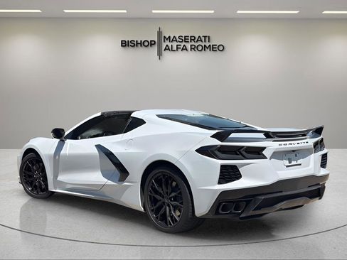 Used 2024 Chevrolet Corvette Stingray Preferred Cpe w/ Z51 Performance Package RWD image 3