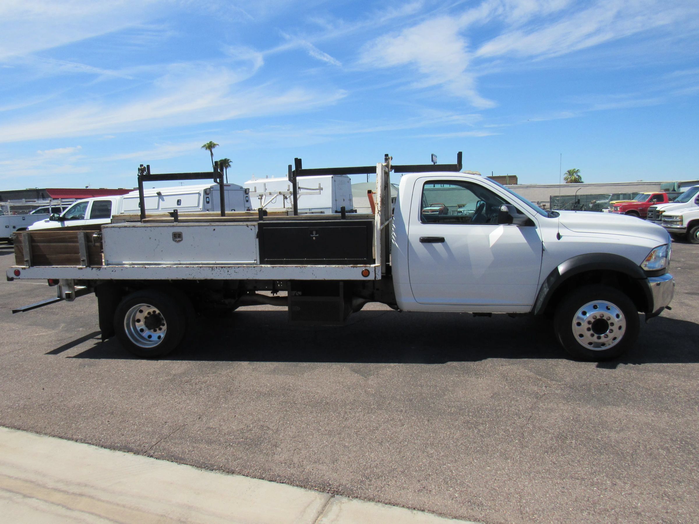 Used 2016 RAM 5500 Tradesman w/ Power & Remote Entry Group RWD image 5