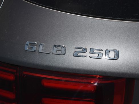 New 2026 Mercedes-Benz GLB 250 4MATIC image 25