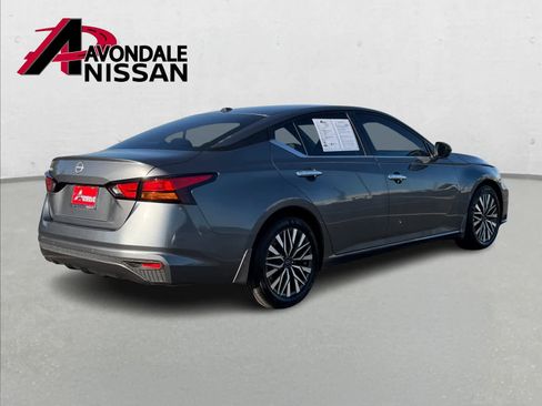 Certified 2025 Nissan Altima 2.5 SV image 7