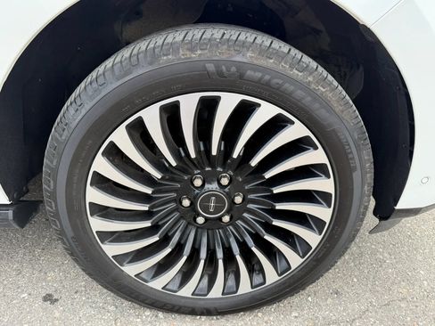 Used 2021 Lincoln Navigator L Black Label AWD/4WD image 11