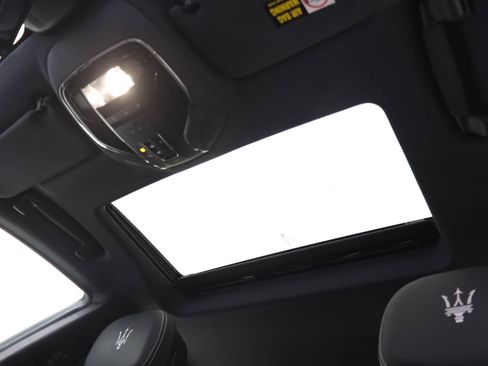 Used 2020 Maserati Quattroporte GTS GranLusso image 23