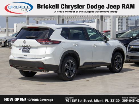 Used 2025 Nissan Rogue SV w/ SV Premium Package image 5