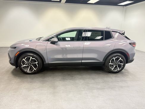 New 2026 Chevrolet Equinox EV LT image 2