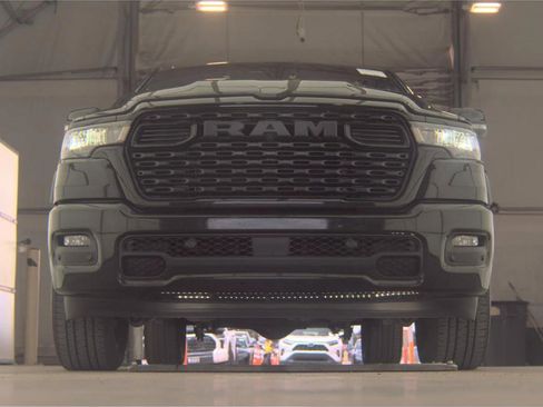 Used 2025 RAM 1500 Big Horn AWD/4WD image 2