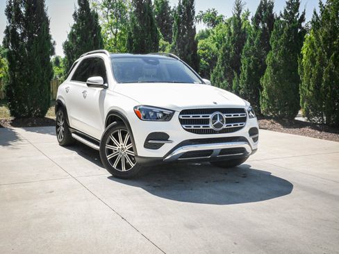 Used 2024 Mercedes-Benz GLE 350 4MATIC image 2