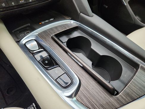 Used 2023 Buick Enclave Avenir w/ Avenir Technology Package image 13