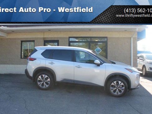 Used 2023 Nissan Rogue SV image 1