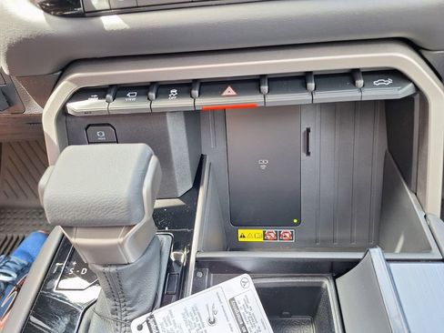 New 2026 Toyota Tundra Platinum AWD/4WD image 22