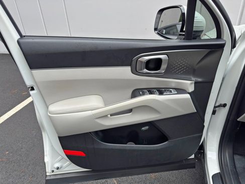 Used 2025 Kia Sorento EX w/ EX Panoramic Sunroof Package FWD image 39