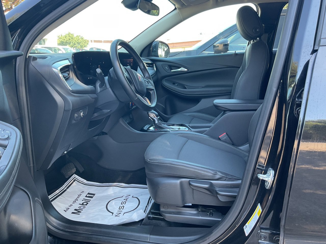 Used 2025 Buick Encore GX Preferred FWD image 8