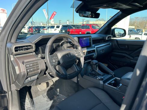 Certified 2025 Toyota Tacoma SR5 image 10