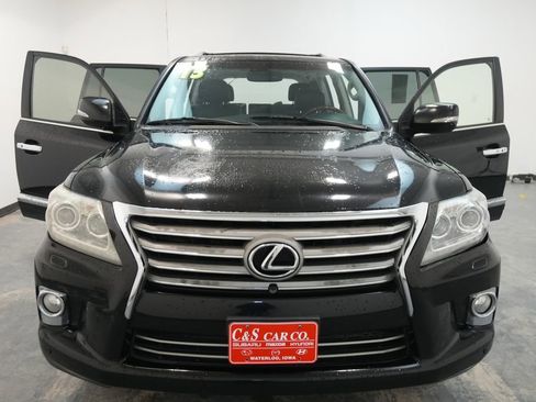 Used 2013 Lexus LX 570 4WD w/ Luxury Pkg image 32