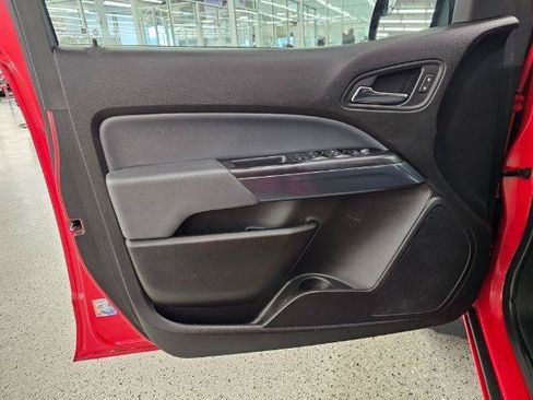 Used 2019 Chevrolet Colorado Z71 AWD/4WD image 31