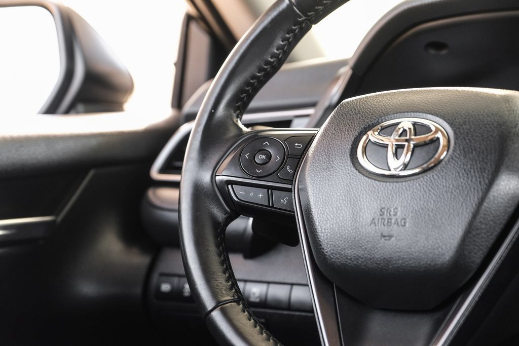 Used 2023 Toyota Camry SE FWD image 12