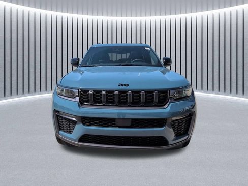 New 2026 Jeep Grand Cherokee L Limited w/ Limited Altitude Package AWD/4WD image 20
