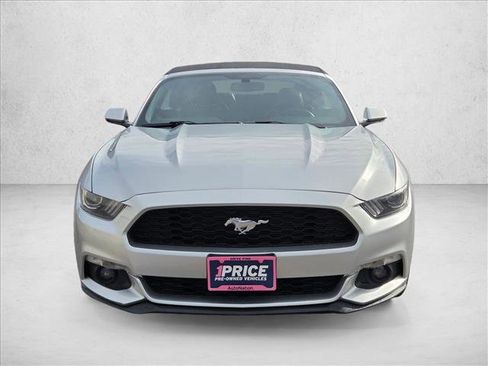 Used 2017 Ford Mustang Premium image 2