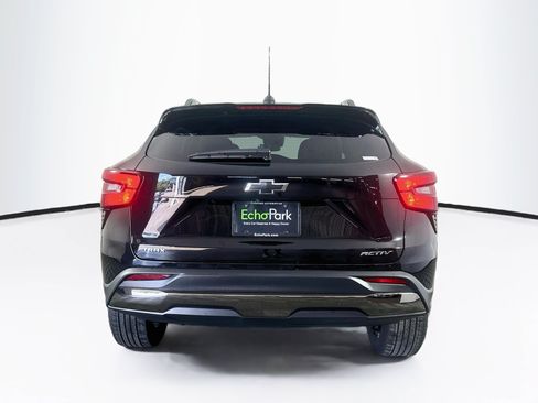 Used 2025 Chevrolet Trax ACTIV FWD image 7