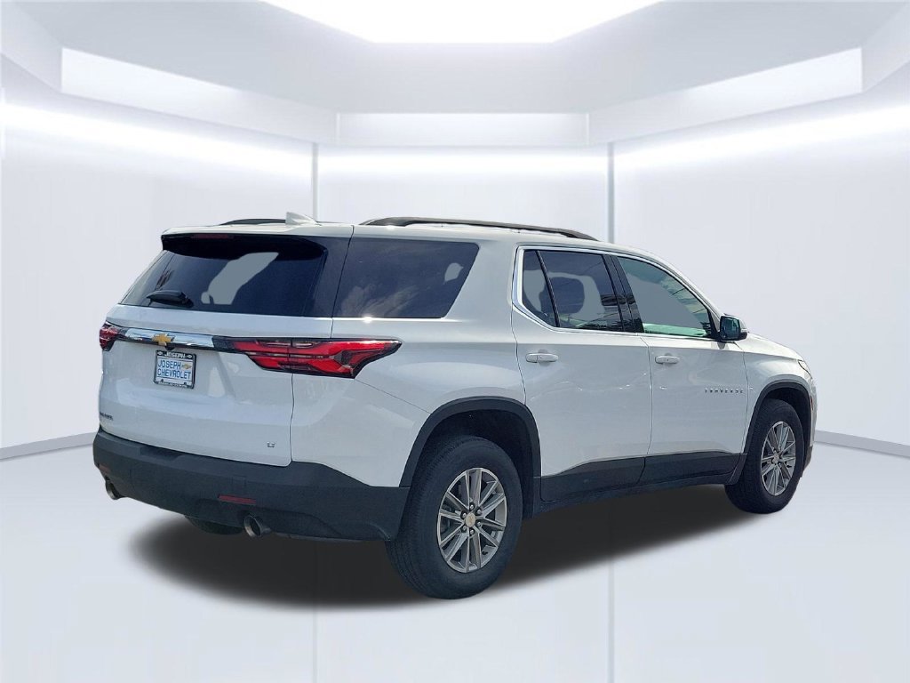 Used 2023 Chevrolet Traverse LT FWD image 5