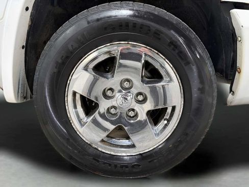 Used 2005 Dodge Dakota Laramie w/ Sport Appearance Group AWD/4WD image 35