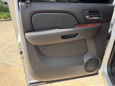 Used 2013 Chevrolet Avalanche LT w/ All-Star Edition RWD image 15