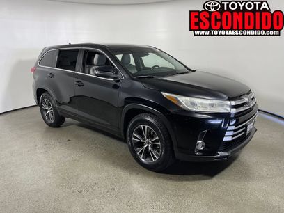 Used 2018 Toyota Highlander Plus w/ Carpet Mat Package (TMS)