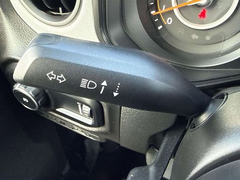 Used 2024 Jeep Wrangler Sport S image 33