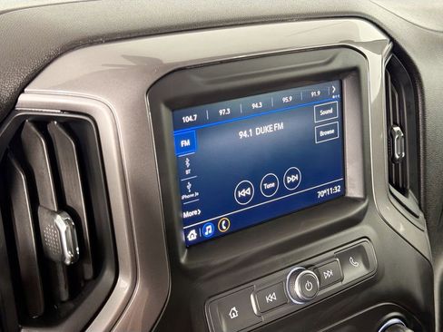 Used 2020 Chevrolet Silverado 1500 Custom w/ Custom Convenience Package AWD/4WD image 14