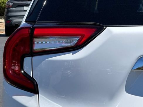 Used 2024 GMC Terrain SLE FWD image 47